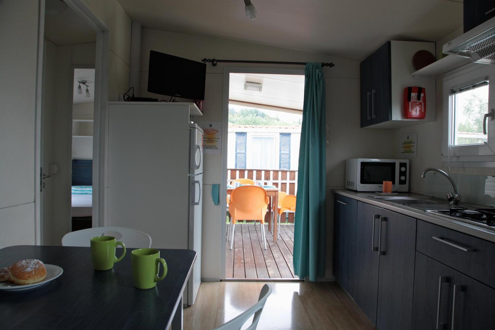 Campeggio Europa Silvella ซานเฟลีเช เดล เบนาโก ภายนอก รูปภาพ Kitchen in a mobile home