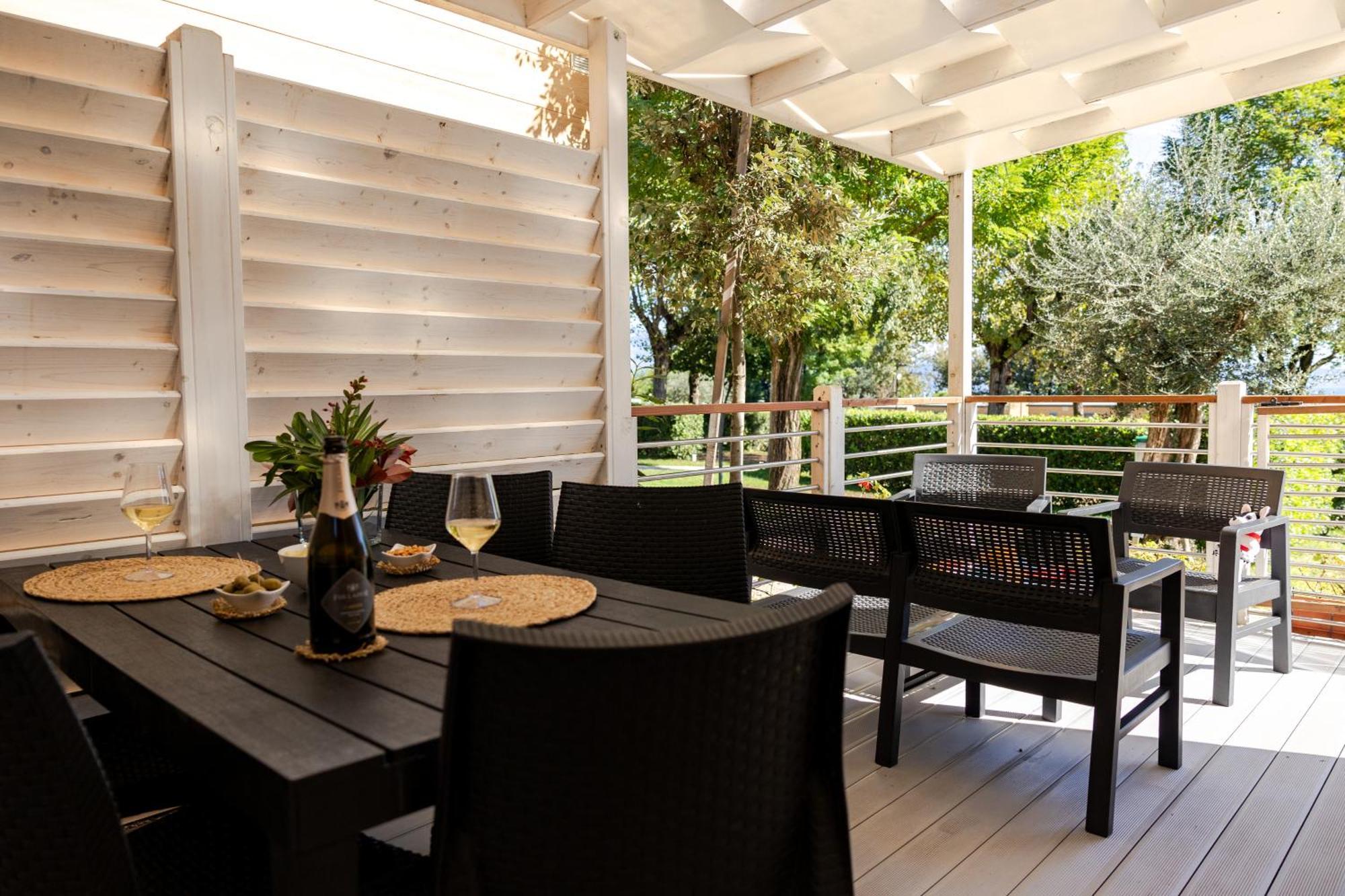 Campeggio Europa Silvella ซานเฟลีเช เดล เบนาโก ภายนอก รูปภาพ The terrace