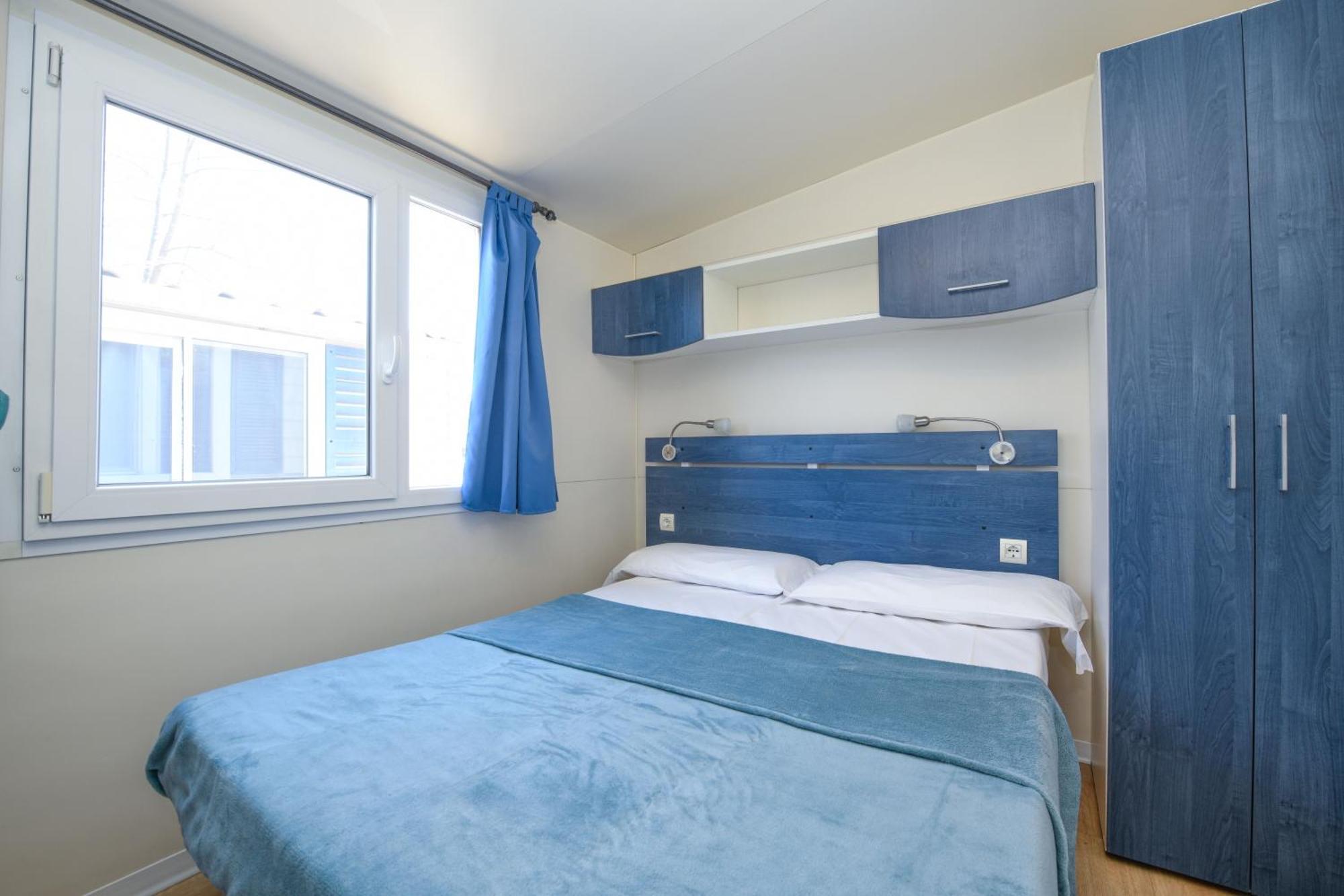 Campeggio Europa Silvella ซานเฟลีเช เดล เบนาโก ภายนอก รูปภาพ Bedroom in a mobile home