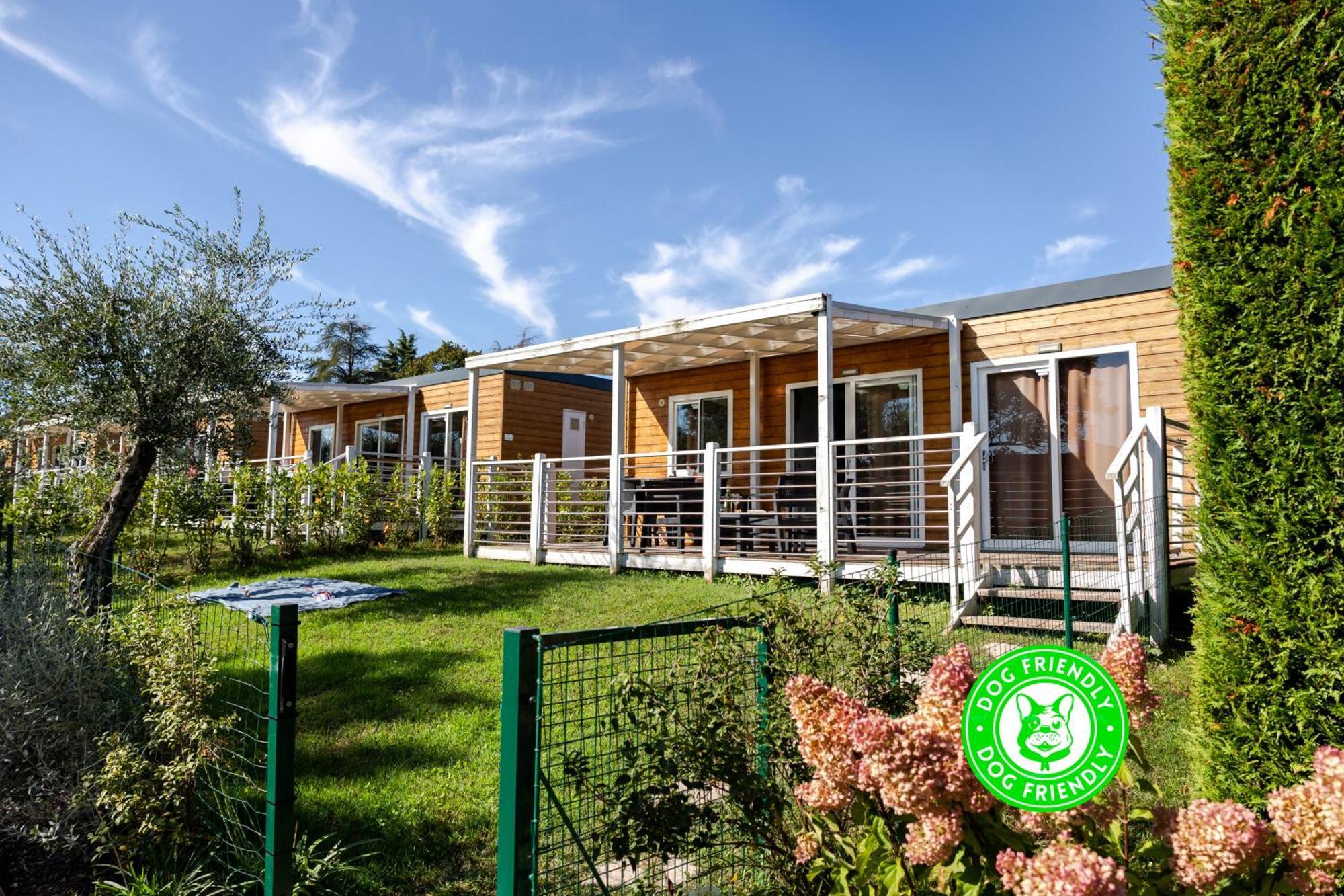 Campeggio Europa Silvella ซานเฟลีเช เดล เบนาโก ภายนอก รูปภาพ Camping in France