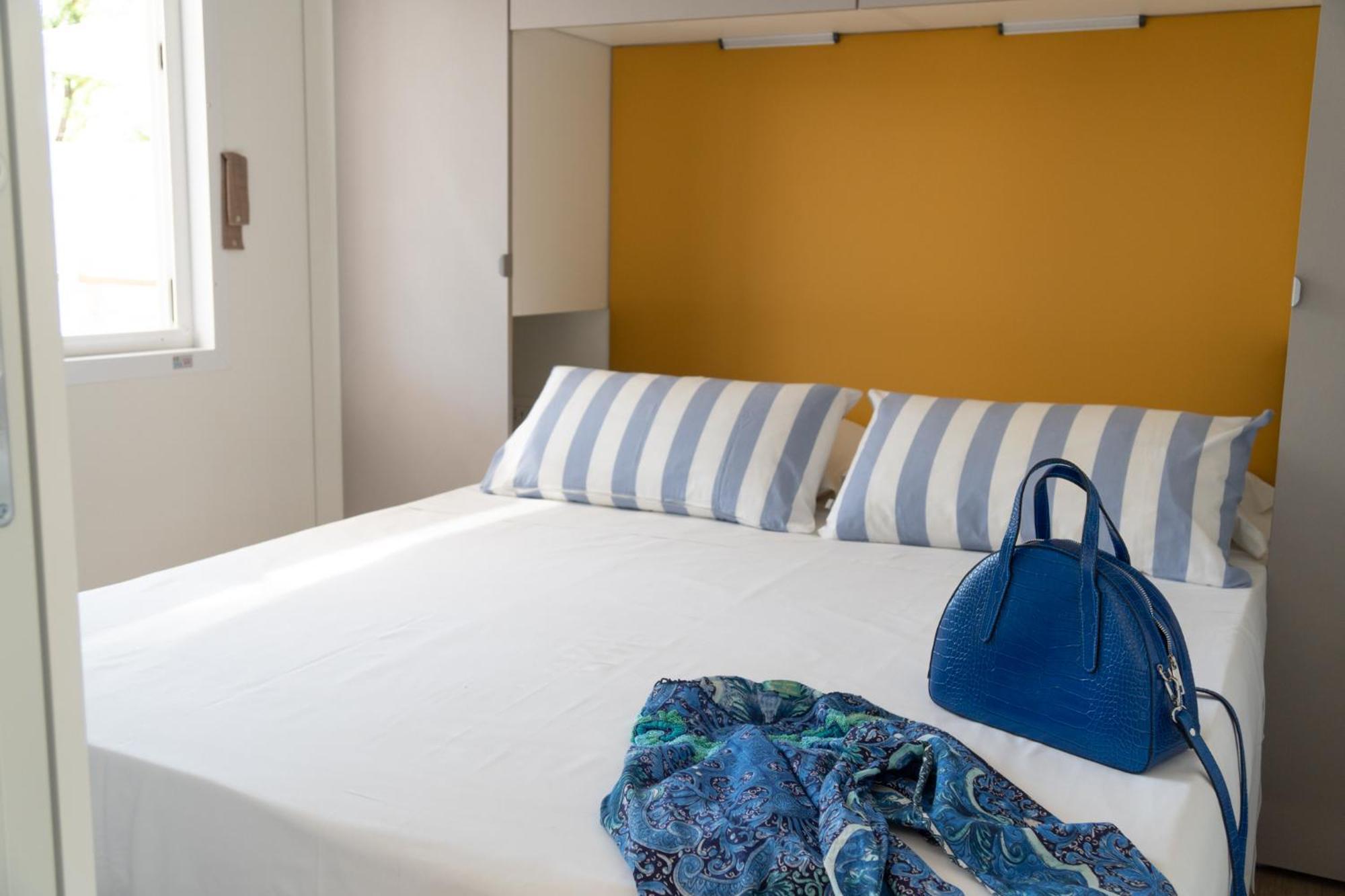 Campeggio Europa Silvella ซานเฟลีเช เดล เบนาโก ภายนอก รูปภาพ A room at the hotel