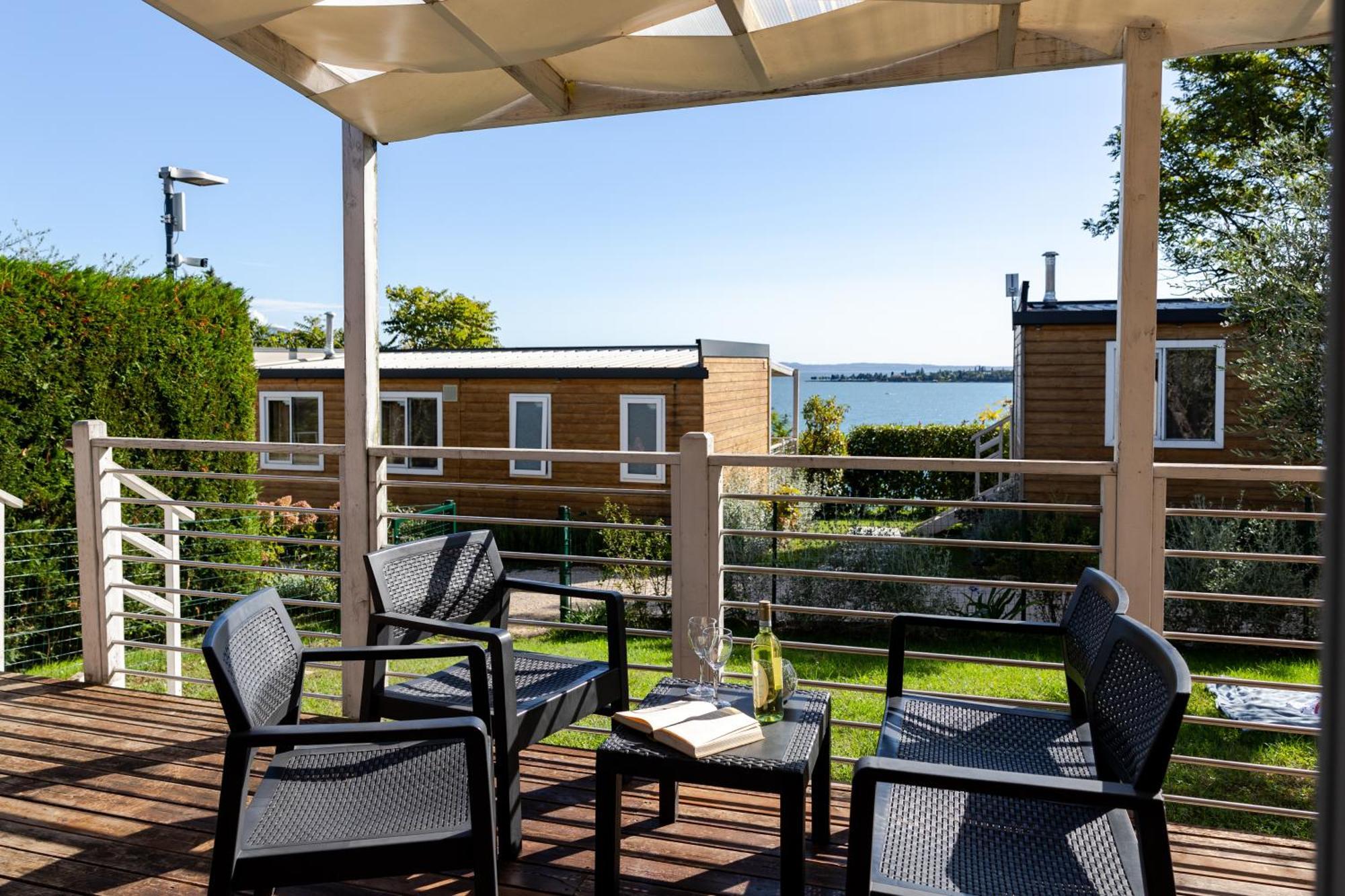 Campeggio Europa Silvella ซานเฟลีเช เดล เบนาโก ภายนอก รูปภาพ View of the Baltic Sea from the resort